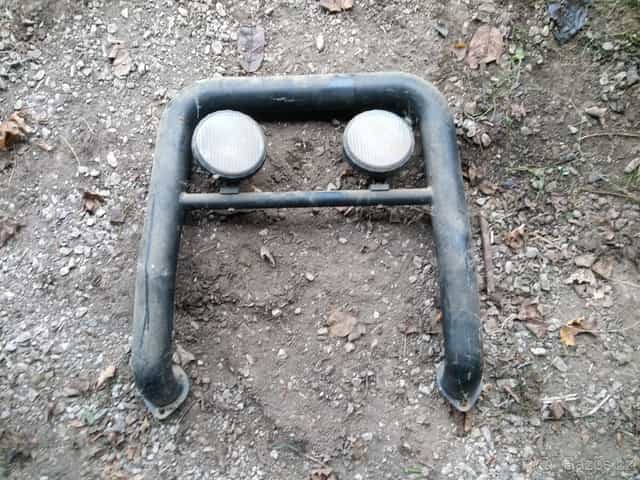 přední nárazník se světly