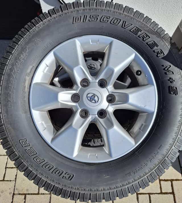 17" Originál Toyota Land Cruiser 6x139,7