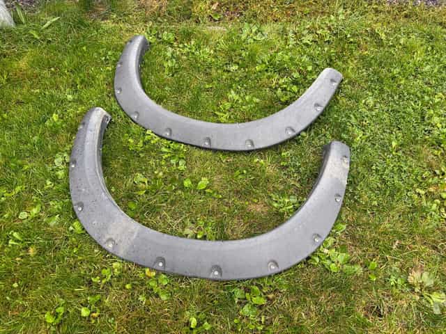 Zadní lemy na dodge ram 1500