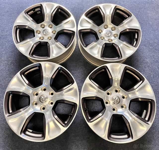 6x139.7 R20 Originál Dodge RAM 1500 REBEL - TOP STAV -