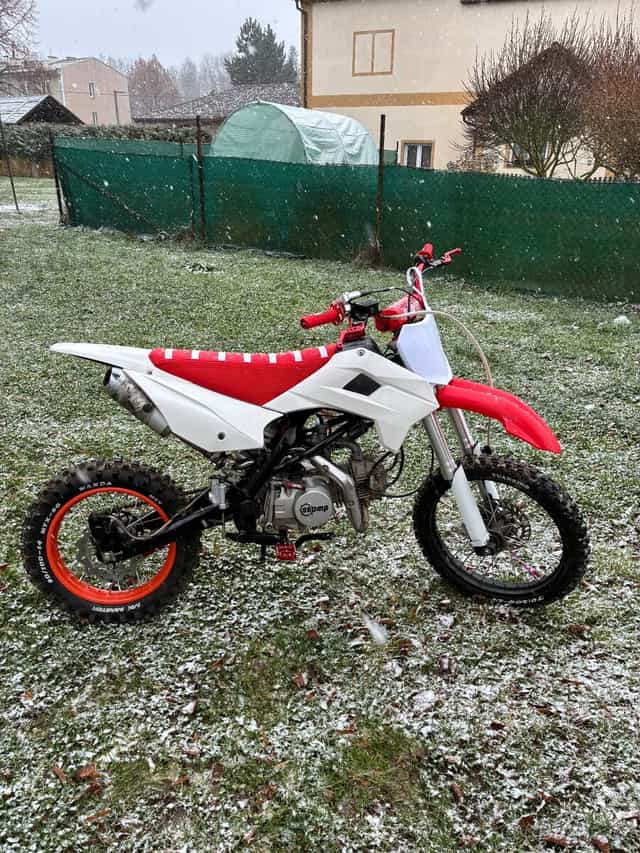 Pitbike Kayo TT140 s motorem stomp yx140