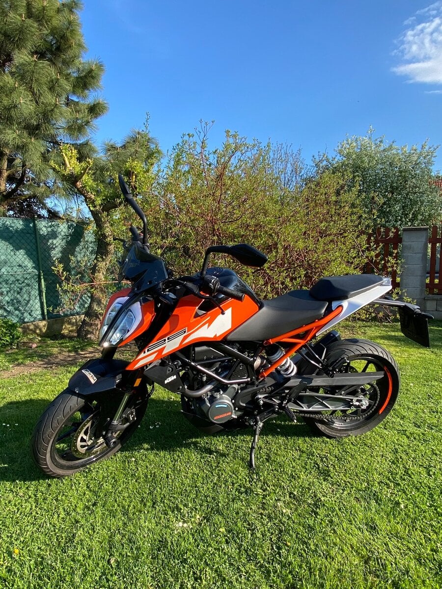KTM Duke 125
