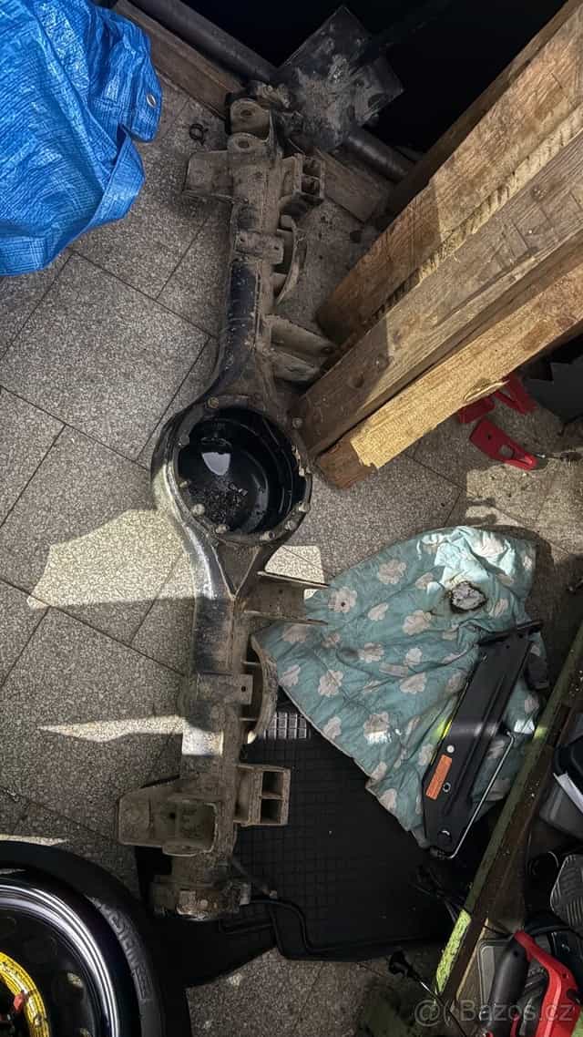 Zadní náprava patrol y61