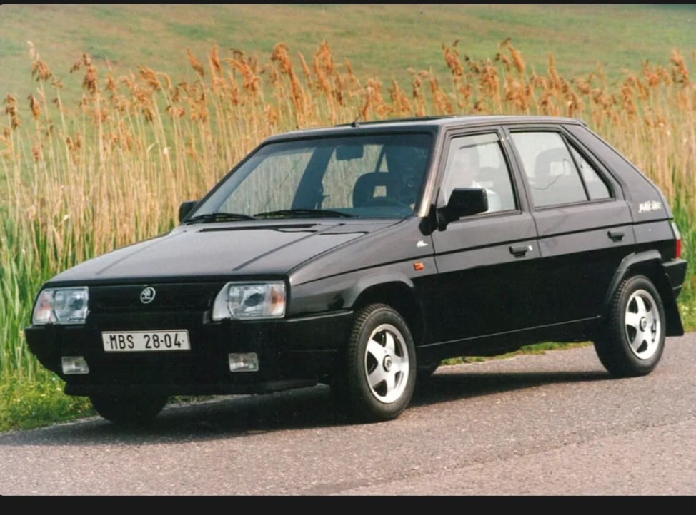 KOUPÍM/VYMĚNÍM - ŠKODA FAVORIT/FORMAN - BLACK LINE