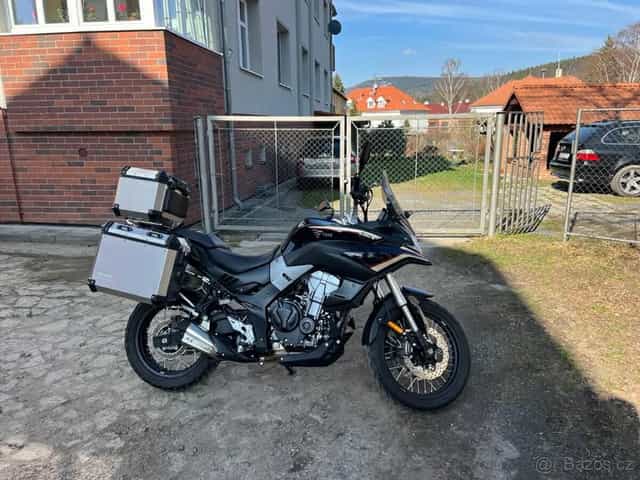 Voge 525 DSX, výkon 35 kW, 17 tis.km