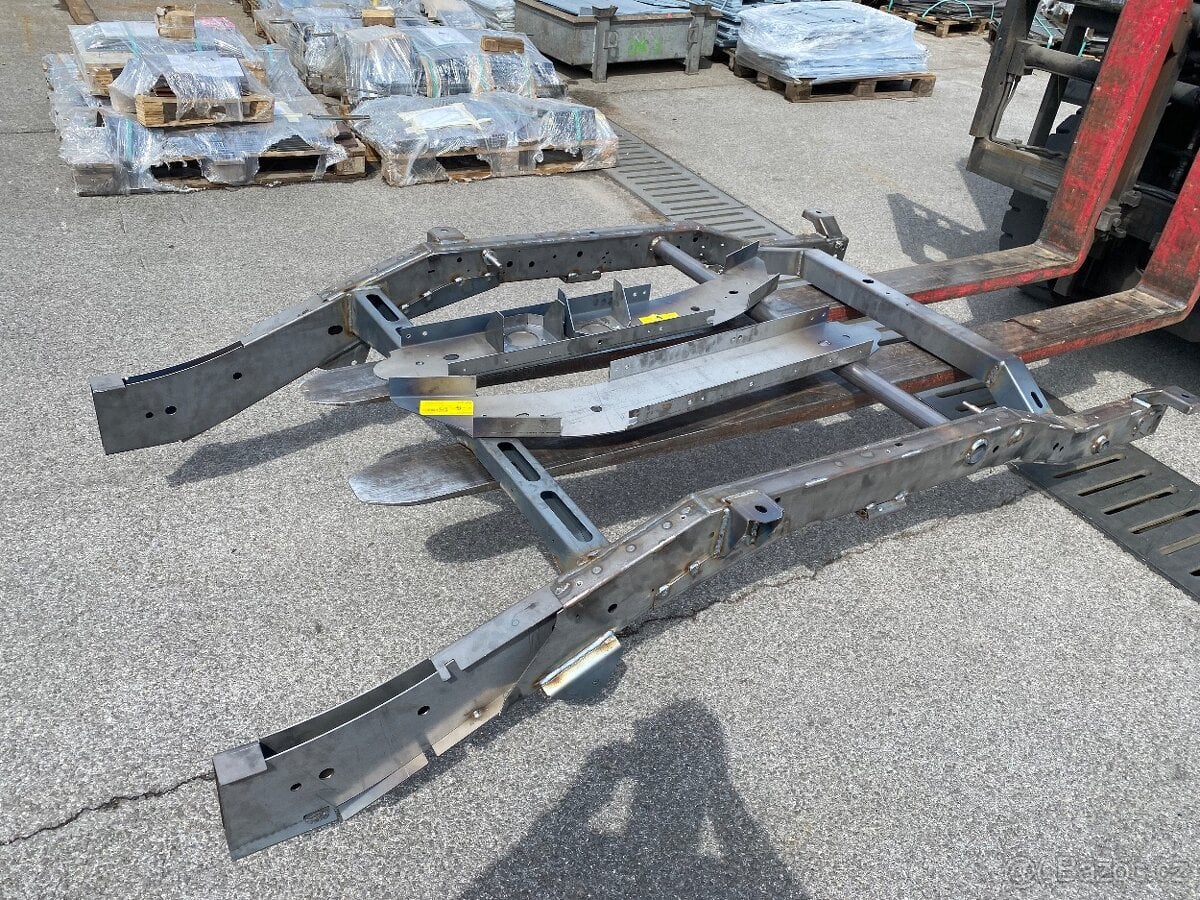 Rám - Rámy na Navara D22 / D40 / Hilux / L200