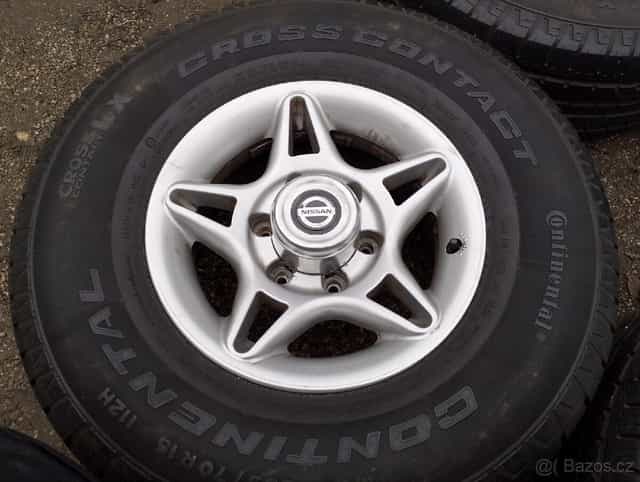 Kola z Nissan Patrol