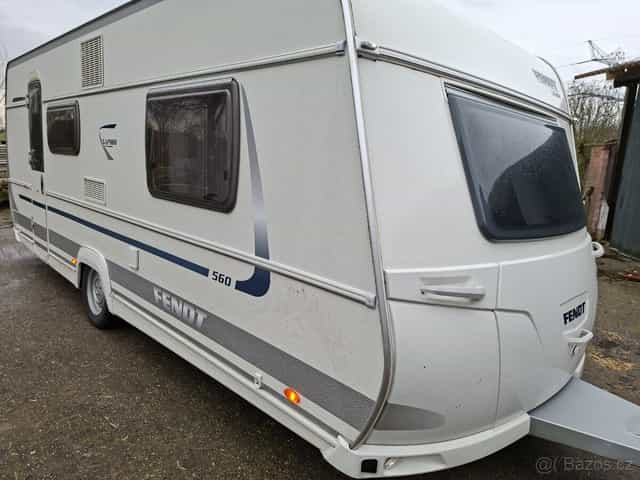 Prodám karavan Fendt 560 TFK,r.v.2014 + mover + stan. + TV.