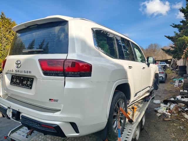 Toyota land Cruiser 300 GR 415 koni CR doklady