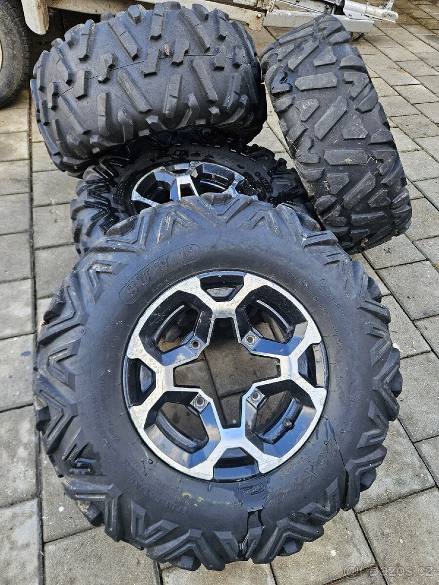 Kola na can-am komplet disky s pneu