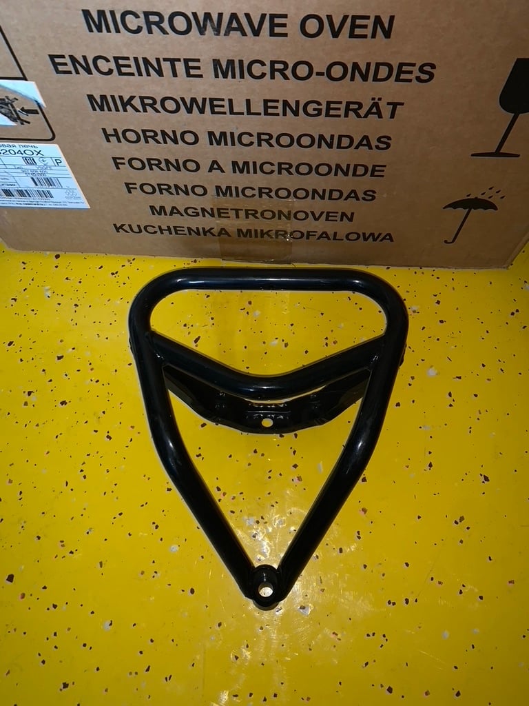 NOVÝ přední nárazník Polaris Phoenix 200 0452618-067