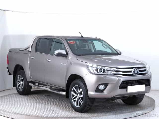 Toyota Hilux pravé zadní dveře prodám