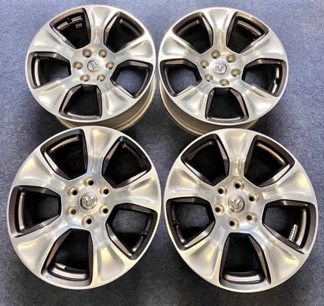 6x139.7 R20 Originál Dodge RAM 1500 REBEL - TOP STAV -