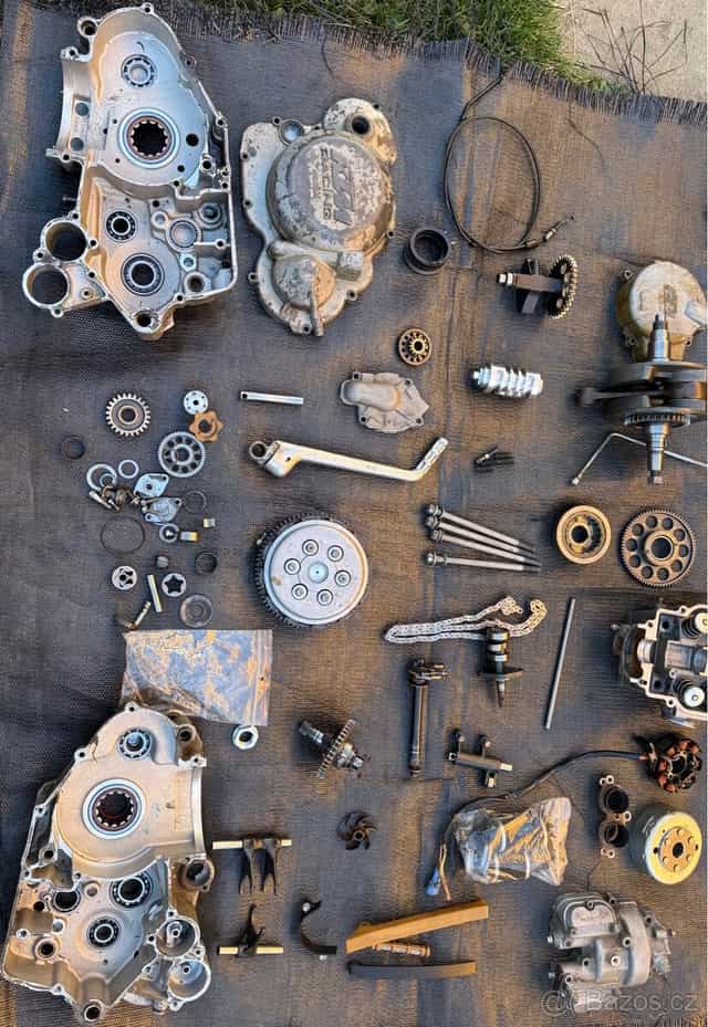 Ktm exc 450 náhradní dily- motor