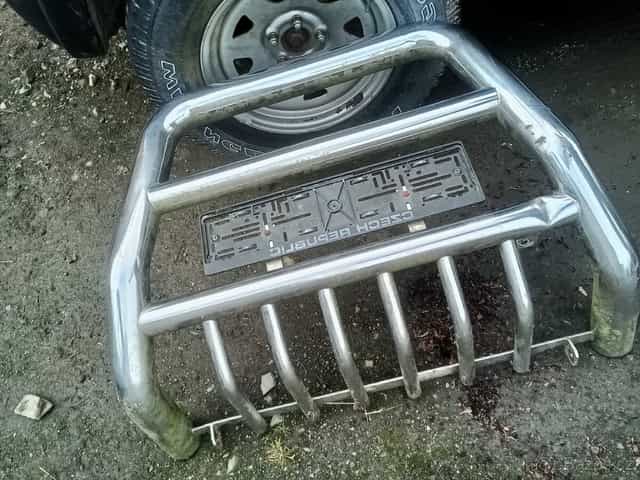 Pevnostní nárazník z Jeep Cherokee / Liberty KJ