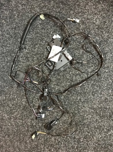 Parkovací čidla přední svazek LR Discovery Sport 15-20 SLEVA