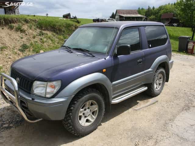 TOYOTA LAND CRUISER 3.0d 4x4 manual