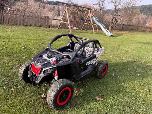 2024, Dětské Can-am Maverick 2x24V 4x200W