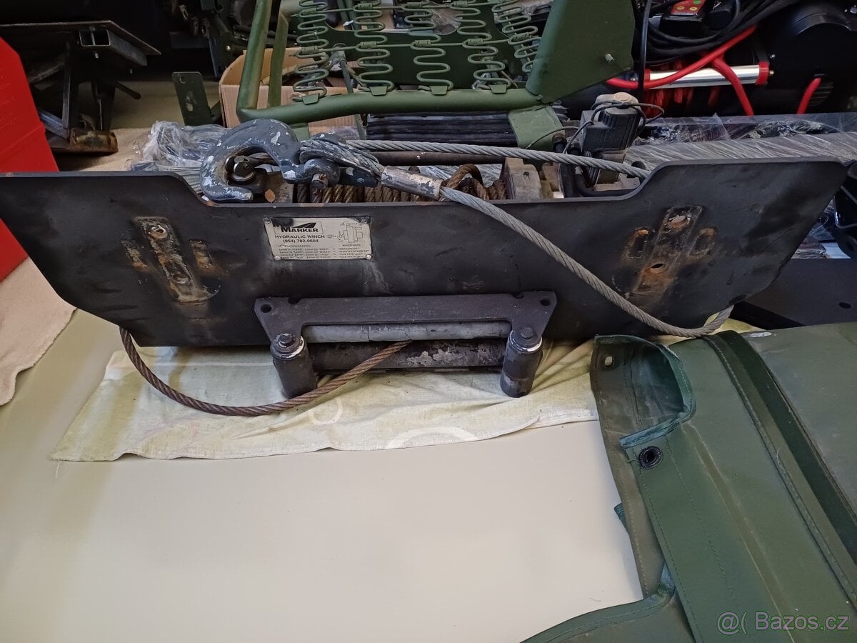 HMMWV - hydraulický naviják