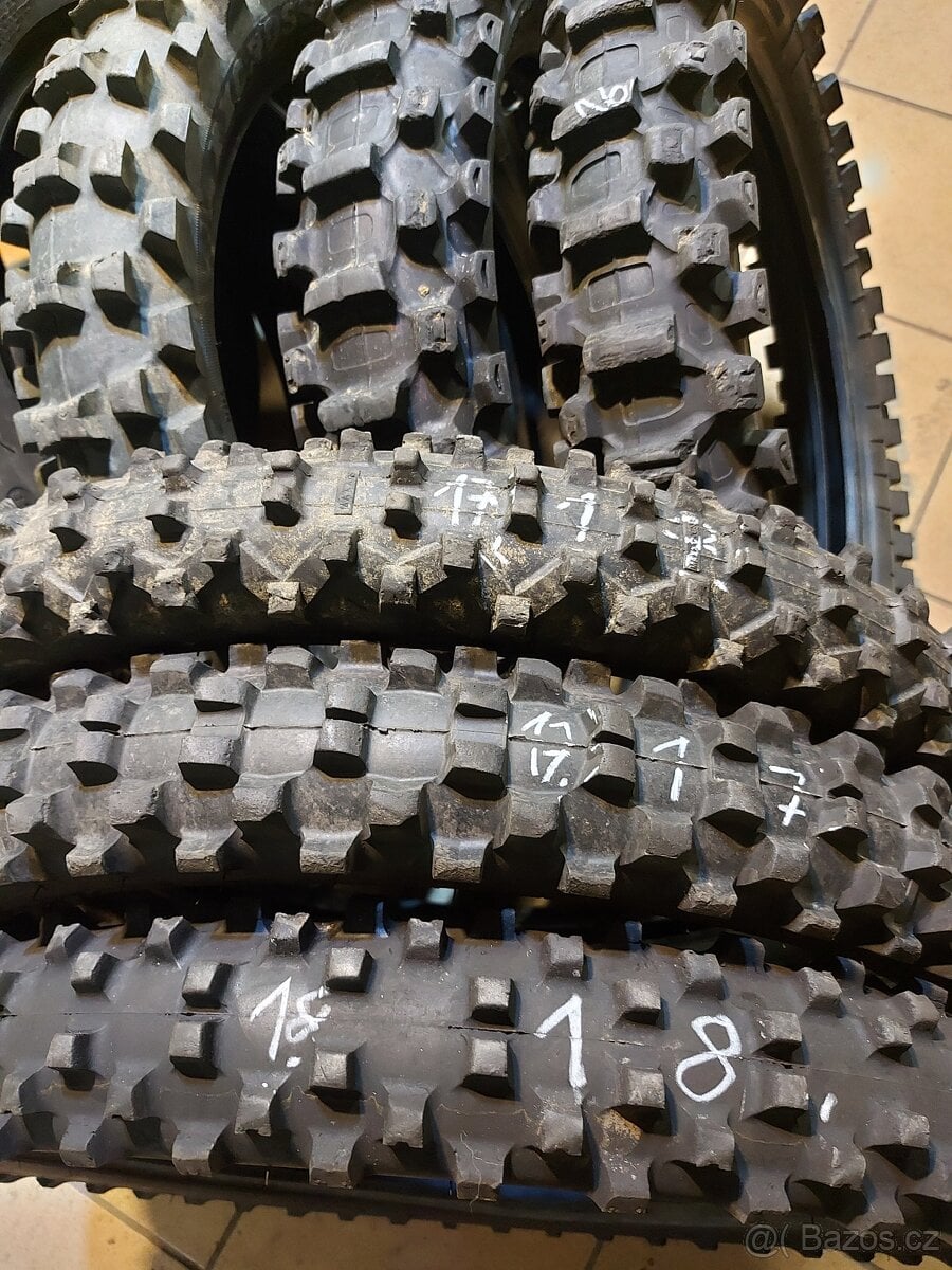 Terénní moto pneu, drapáky 110/90 19, 80/100 21, 90 100/16