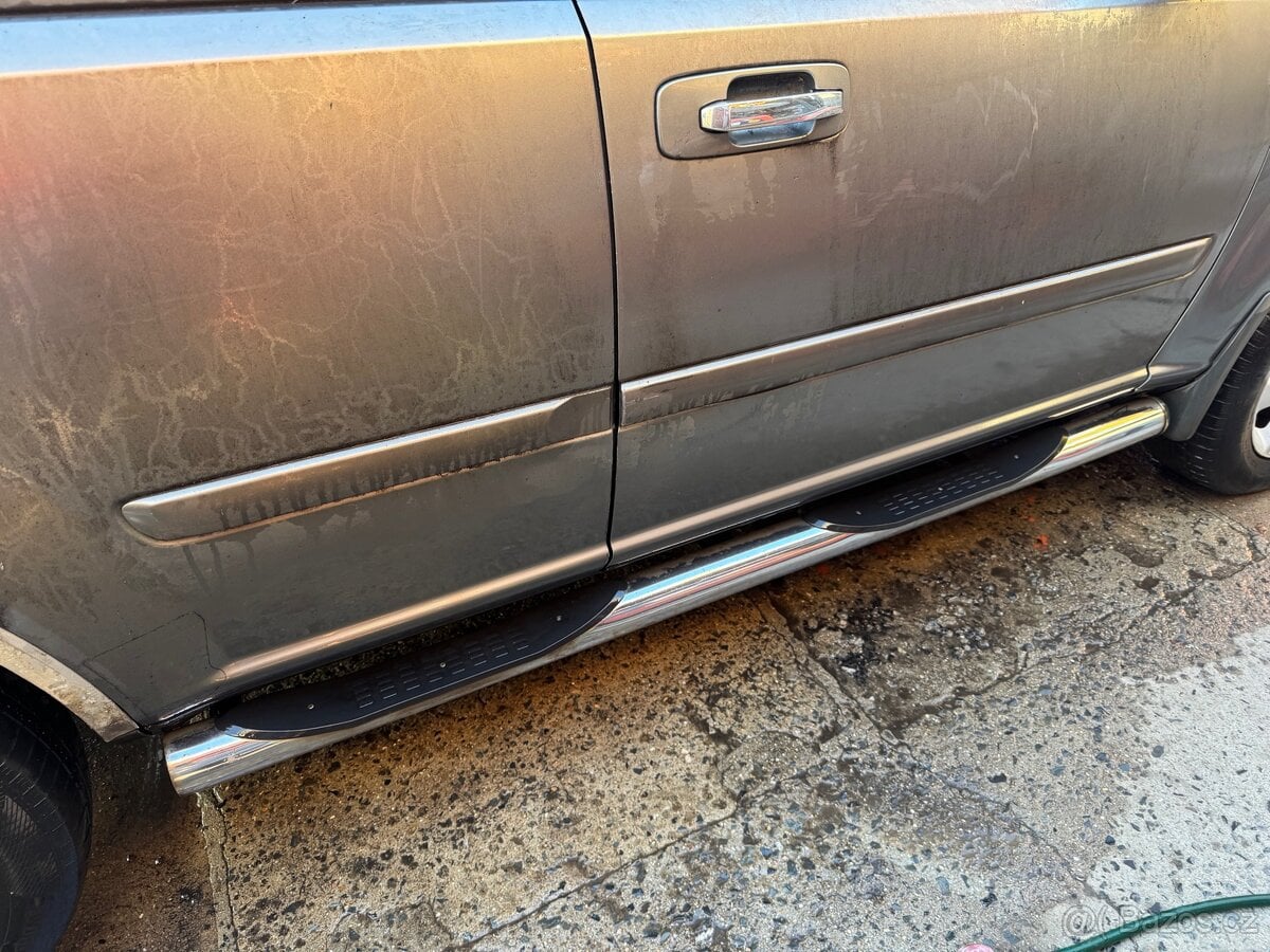Zadní boční okna / skla do kufru Nissan Patrol Y61 Wagon
