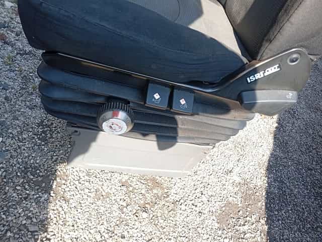 IVECO DAILY 5, ŘIDIČOVA SEDAČKA ODPRUŽENÁ ISRI,