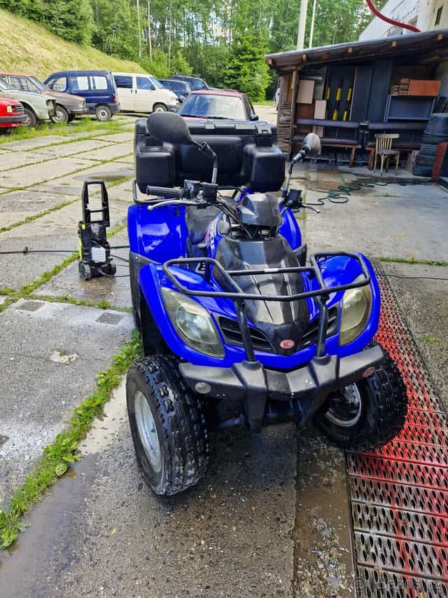 Čtyřkolka kymco mxu 250s