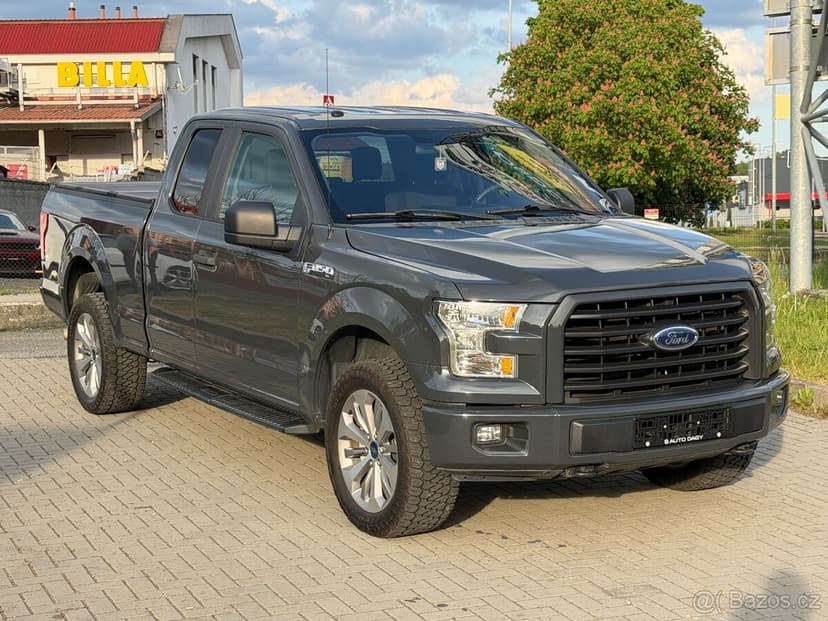 Ford F-150 5.0 V8—4x4—2017—korba 2m—