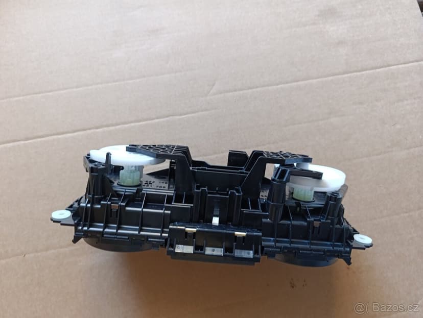 Panel kúrenia VW Amarok,Transporter, Carav, 7E,7F