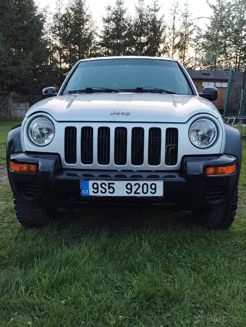 Prodám jeep Cherokee kj