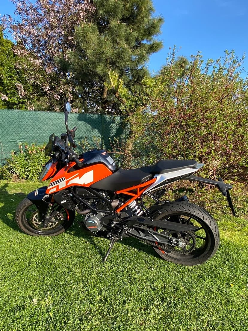 KTM Duke 125
