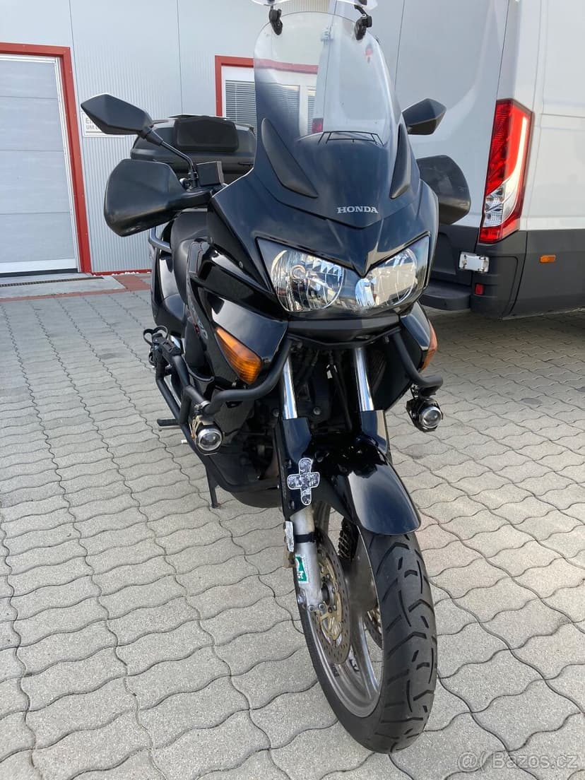 Honda Varadero 1000 stříkačka