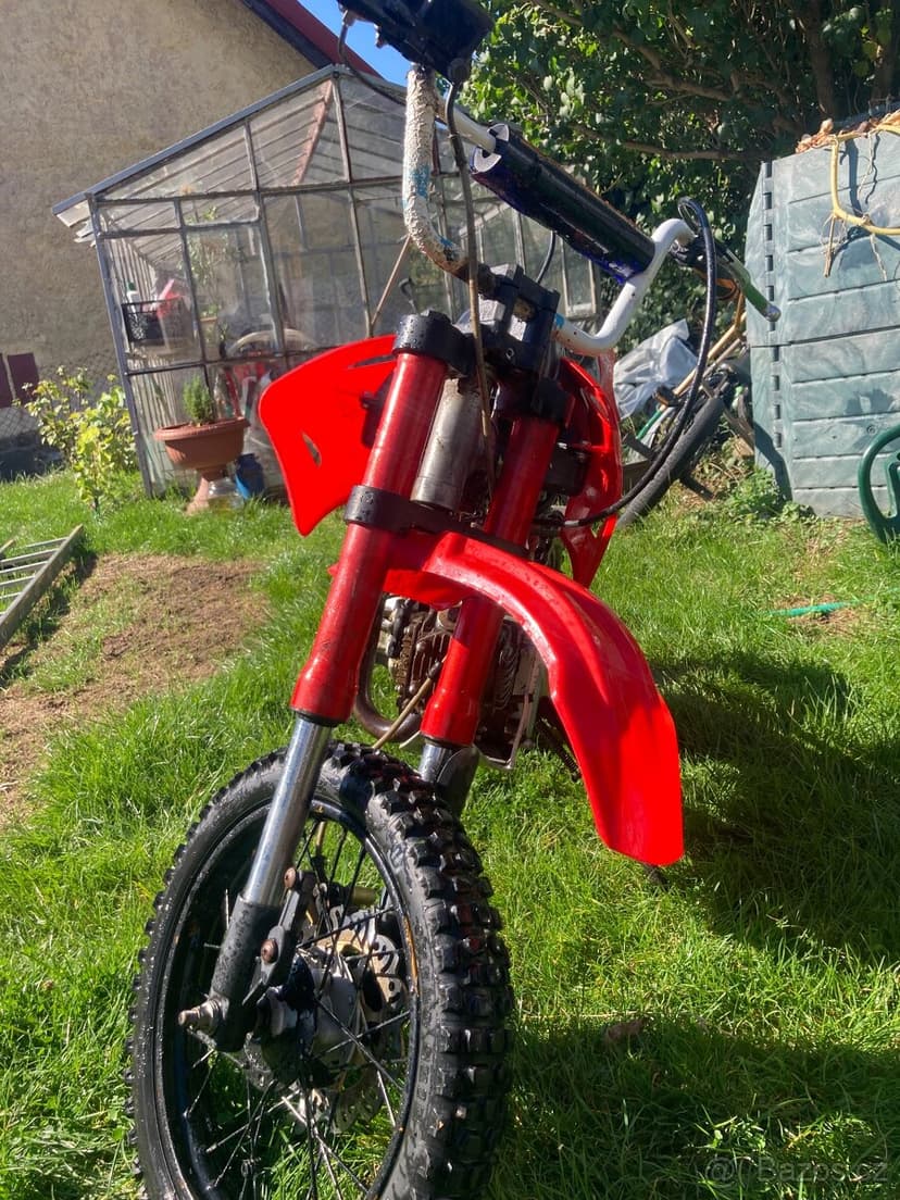 Pitbike 110 ccm – pojízdný, potřeba doladit