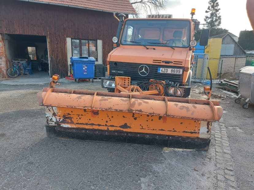 UNIMOG U 1650 4X4 + PŘÍSLUŠENSTVÍ