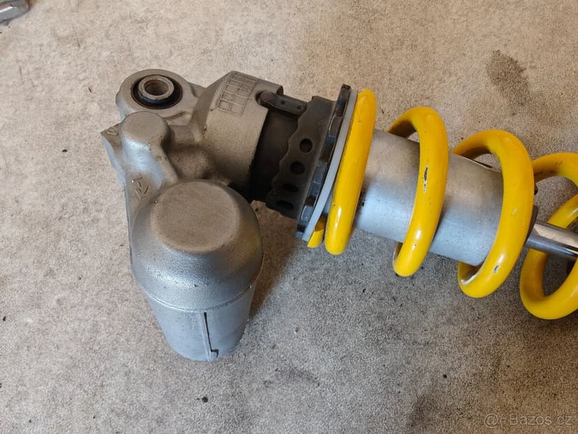 Yamaha YZF-R6 - centrální tlumič - chladič - sada zámků