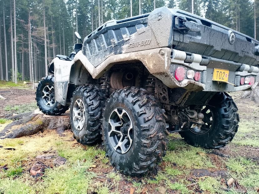 Can am Outlander 6X6 PRODANO