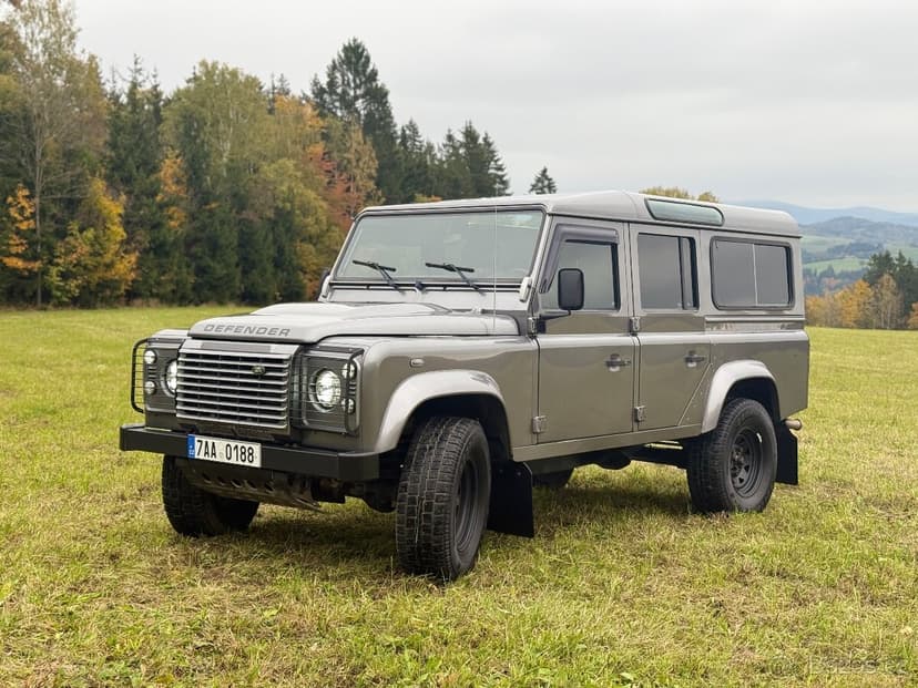 Land Rover Defender 110 XS – 2.4 TD4, 7 míst, 2011 – 140.000