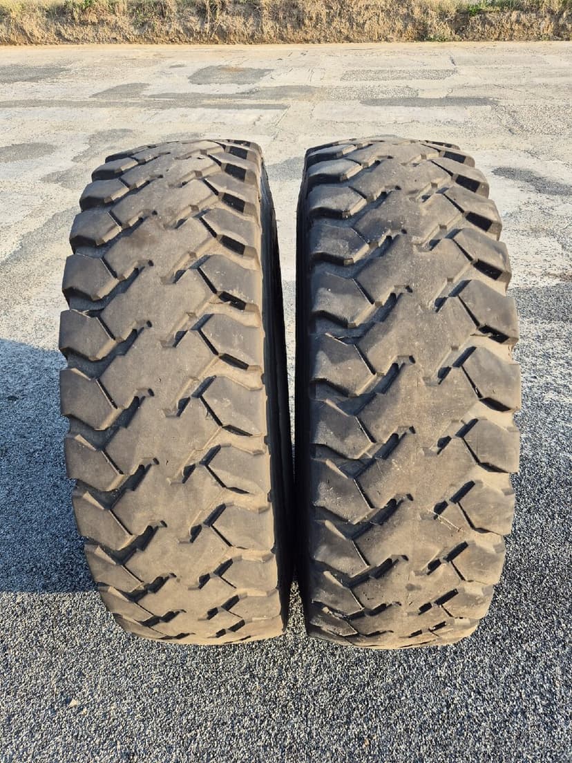 14.00 R20 Continental HCS 166/160 G + těsnící kroužky