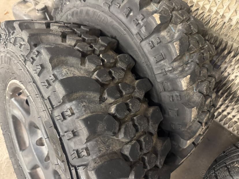 Kola NISSAN NAVARA, DOUBLE CAB, KING CAB