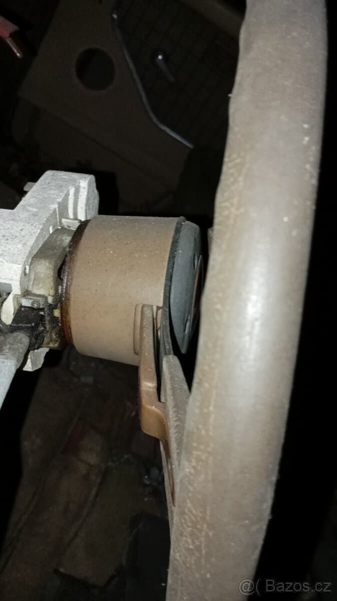 Nissan Patrol III, díly na fotce. Rok 1986 - 1993