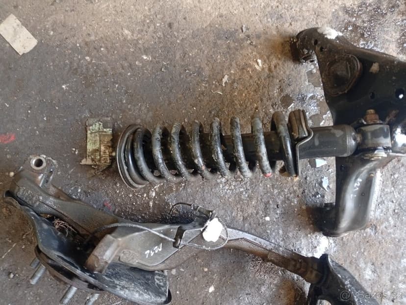 NISSAN NAVARA D23, RENAULT ALASKAN 2,3DCI ULOŽENÍ PŘED. KOL