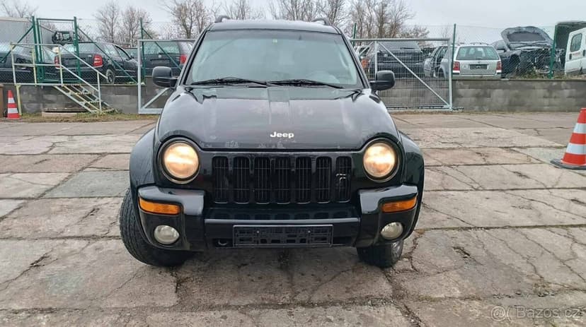 Jeep Cherokee KJ 2.5CRD 3.7 V6 155kW typ motoru K rok 2002