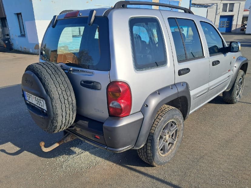 Jeep cherokee kj liberty