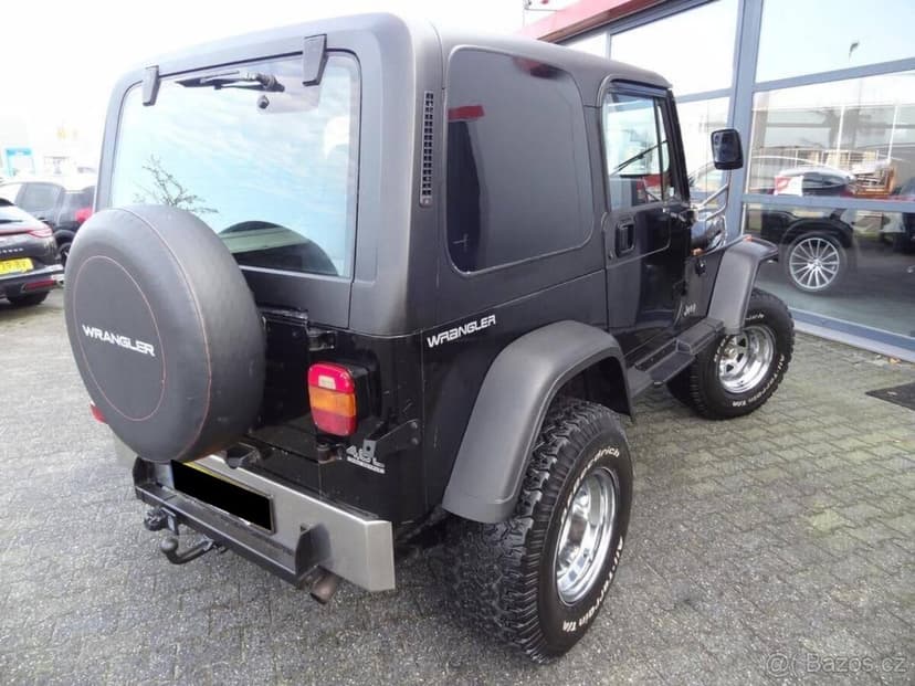 Jeep Wrangler 4.0 AWD 4x4 z roku 1993