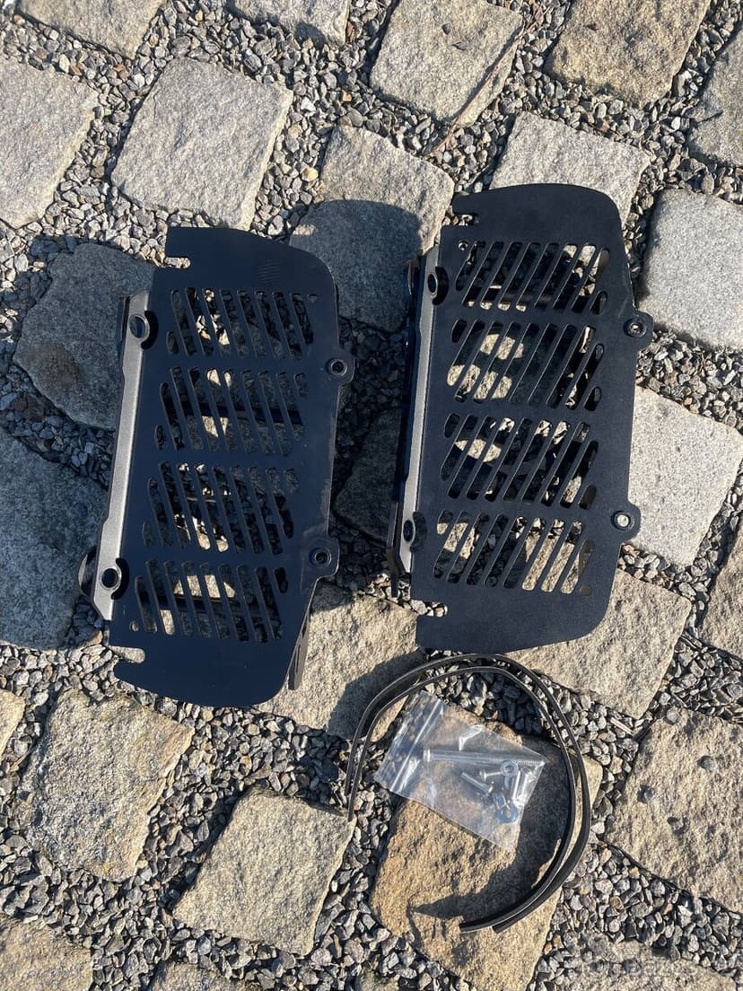 Rozpěrky/kryty chladičů