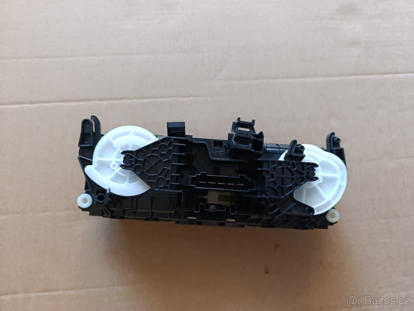 Panel kúrenia VW Amarok,Transporter, Carav, 7E,7F