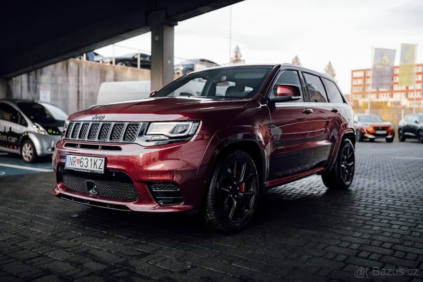 JEEP GRAND CHEROKEE SRT 6.4 HEMI V8