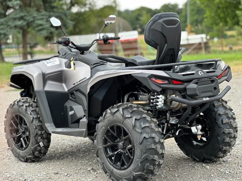Can-am Outlander Max 700 XT T3b - AKCE