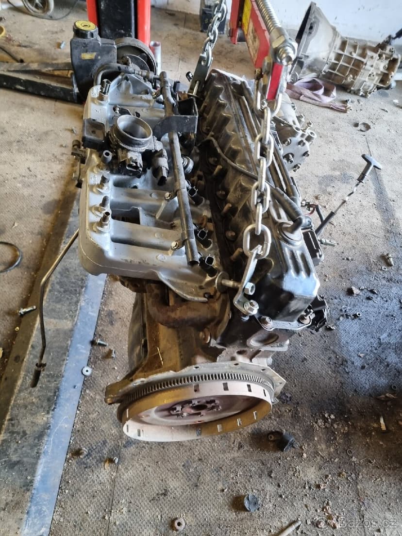Prodam motor jeep 4.0 XJ