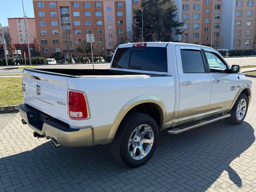 Dodge RAM 1500 Long Horn—5.7 V8 HEMI—2016—4x4—132.000km